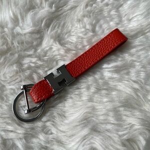 H Initial Keychain 🧡🍊